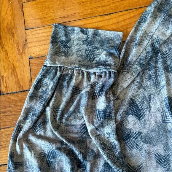 Onsie Yoga Pant - Picture 6 of 7